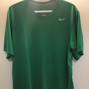 Men’s Nike tee